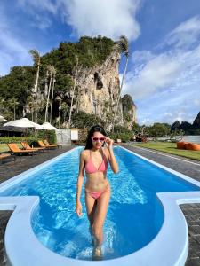 Бассейн в Tinidee Hideaway Tonsai Beach Krabi - SHA Extra Plus или поблизости