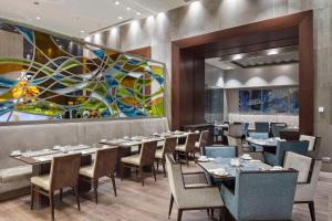 布尔萨希尔顿会议&Spa酒店餐厅或其他用餐的地方