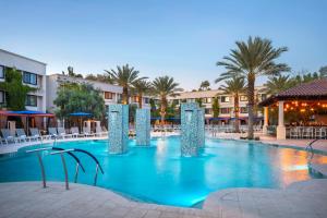 Bazén v ubytování The Scottsdale Resort & Spa, Curio Collection by Hilton nebo v jeho okolí