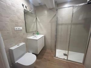 Koupelna v ubytování Llanes Suite VUT-6201-AS