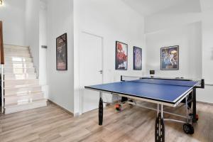 Stolný tenis v ubytovaní Stunning townhouse with pool, gym and seaviews by Costarentals - Ref 162 alebo v jeho okolí