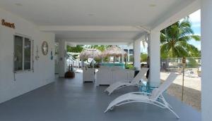 Gallery image of Bayside Key Largo Canal Home with Dock/ Jacuzzi/ Pool. ( Lift not include) in Key Largo