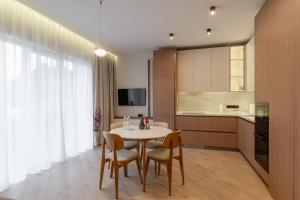 Kuchyň nebo kuchyňský kout v ubytování MM GROUP APARTMENT GOLD