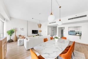 TV a/nebo společenská místnost v ubytování Rimal 1 - Jumeirah Beach Residence - Mint Stay