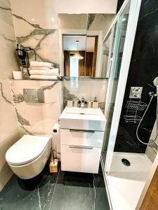 Um banheiro em Cosy Room Paris
