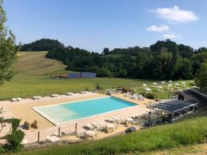 Bazén v ubytovaní Palazzo Loup Hotel alebo v jeho blízkosti