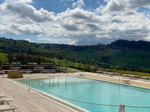 Bazén v ubytovaní Palazzo Loup Hotel alebo v jeho blízkosti