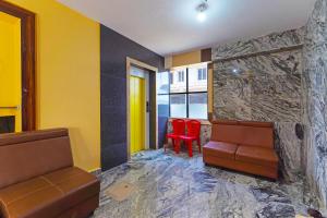 Posezení v ubytování Hotel O Jayam Residency