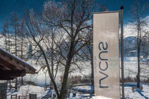 LACUS Hotel am See talvel