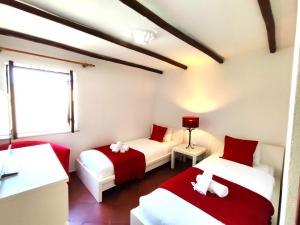 Imagen de la galería de Lagos Hight Point Nature 1 by Homing, en Lagos
