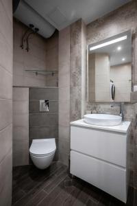Koupelna v ubytování Central Luxurious 2 BD Flat near NDK