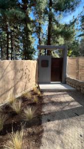 卢汉德库约Deer Glamping的树 ⁇ 上的门 更多4张照片