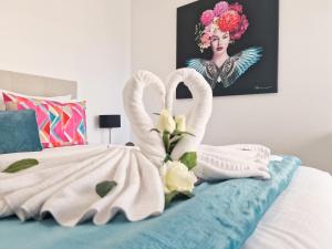 Postel nebo postele na pokoji v ubytování Apartment Praia Rocha Vista Mar Seascape