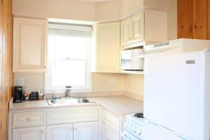 Gallery image of Surf Villa Apartments in Ocean City