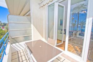 Balkón alebo terasa v ubytovaní Promenade des Anglais - Sea View 2bdr