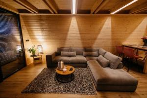 Posezení v ubytování Azalea Chalet