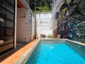 The swimming pool at or close to Imagine hostel