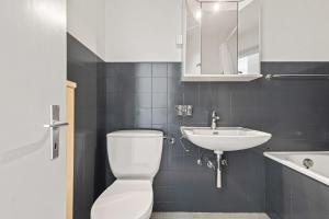 Koupelna v ubytování Balcon des Alpes 02 - 4 pers - au calme + 20 fotografií