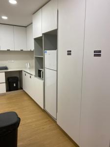 Η κουζίνα ή μικρή κουζίνα στο Casa Augusta 4 +68 φωτογραφίες