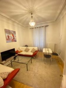 Posedenie v ubytovaní Haussmannien moderne 2 pièces quartier Europe du 8éme