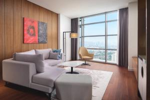 Posezení v ubytování Le Meridien Petaling Jaya