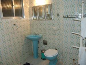 Et badeværelse på Apartamento charme de Copacabana + 30 billeder