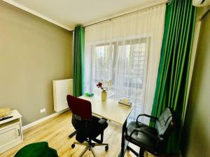 Et opholdsområde på Zen Central Studio + 2 billeder