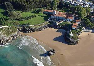 Afbeelding uit fotogalerij van Hotel La Encina Celorio Llanes in Llanes