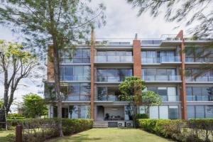 Galeriebild der Unterkunft Marbella Beachfront Pattaya 3BR in Bang Lamung + 23 Fotos