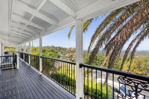 Balcone o terrazza di The Breezy Maple - Hinterland and range views in Mapleton