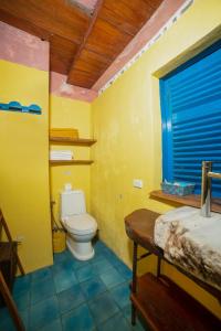 Phòng tắm tại Loft House 2BR Beachside An Bang Beach Hoi An by Beachside Boutique Homes +26 ảnh