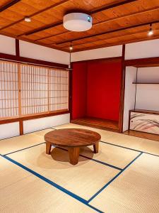 Foto dalla galleria di 飛騨金山 古民家宿 恩家 -おんや- a Gero