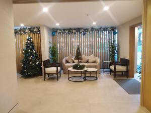 Posezení v ubytování Microtel by Wyndham Baguio