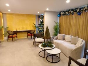 Posezení v ubytování Microtel by Wyndham Baguio