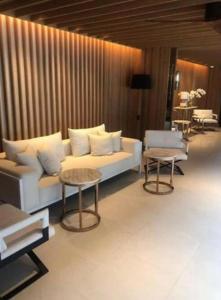 2DusitD2 Hua Hin - One bedroom with a beautiful view of the garden and pool