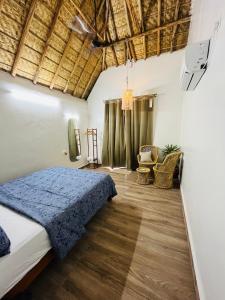 Postel nebo postele na pokoji v ubytování THE BOHO CHALET + 28 fotografií