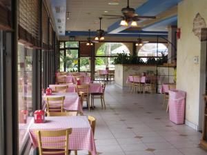 Restaurant o un lloc per menjar a Maingate Lakeside Resort