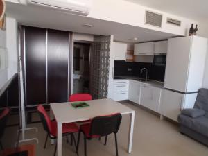 Kuchyň nebo kuchyňský kout v ubytování Alojamiento en loft Madrid