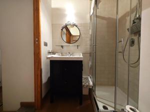 Koupelna v ubytování Hostdomus - Via Roma Suite + 8 fotografií