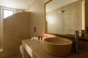 Koupelna v ubytování Aliter Suites