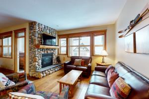 Μια τηλεόραση ή/και κέντρο ψυχαγωγίας στο Tree Tops 10