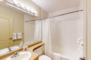 Ένα μπάνιο στο Tree Tops 10 +6 φωτογραφίες