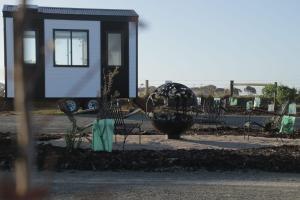 Zahrada ubytování Coastal Haven Tiny Home - Port Fairy Tiny Homes
