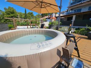 Fotografie z fotogalerie ubytování Paradiso Apartment with Private Jacuzzi and Terrace v Trogiru