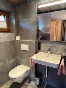 Koupelna v ubytování Apartment Bischofer + 24 fotografií