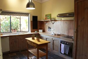 A cozinha ou cozinha compacta de Bickley Valley Cottage