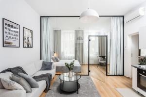 Posedenie v ubytovaní Modern Centrally Located Apartments - by Upstairs