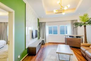 Posezení v ubytování Beautiful Al Marjan sea view Apartment