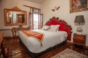 Letto o letti in una camera di Casona Corrales Hotel Boutique