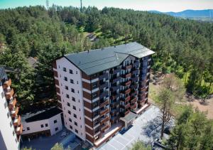 an overhead view of a building in the mountains at Zlatibor Vila Peković Green S4 in Zlatibor